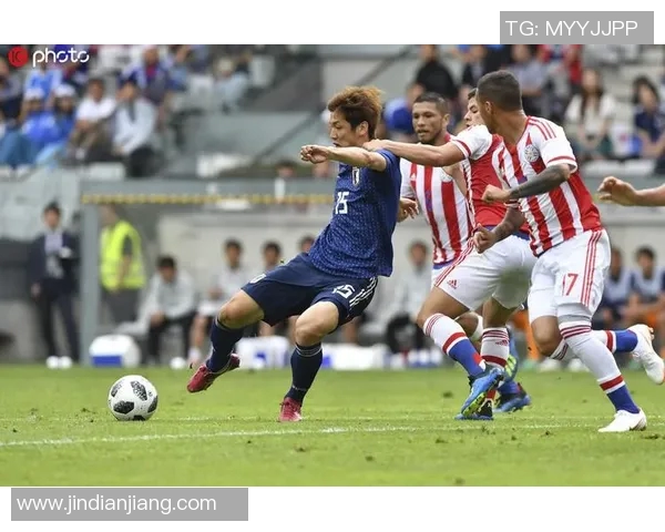 日本与巴拉圭足球赛即时比分更新及精彩瞬间回顾