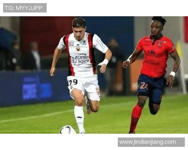 索肖迎战圣旺红星争夺法乙联赛关键三分的激烈对决