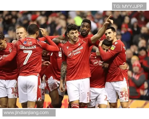 英超焦点战曼城对曼联因特殊原因延期引发球迷热议